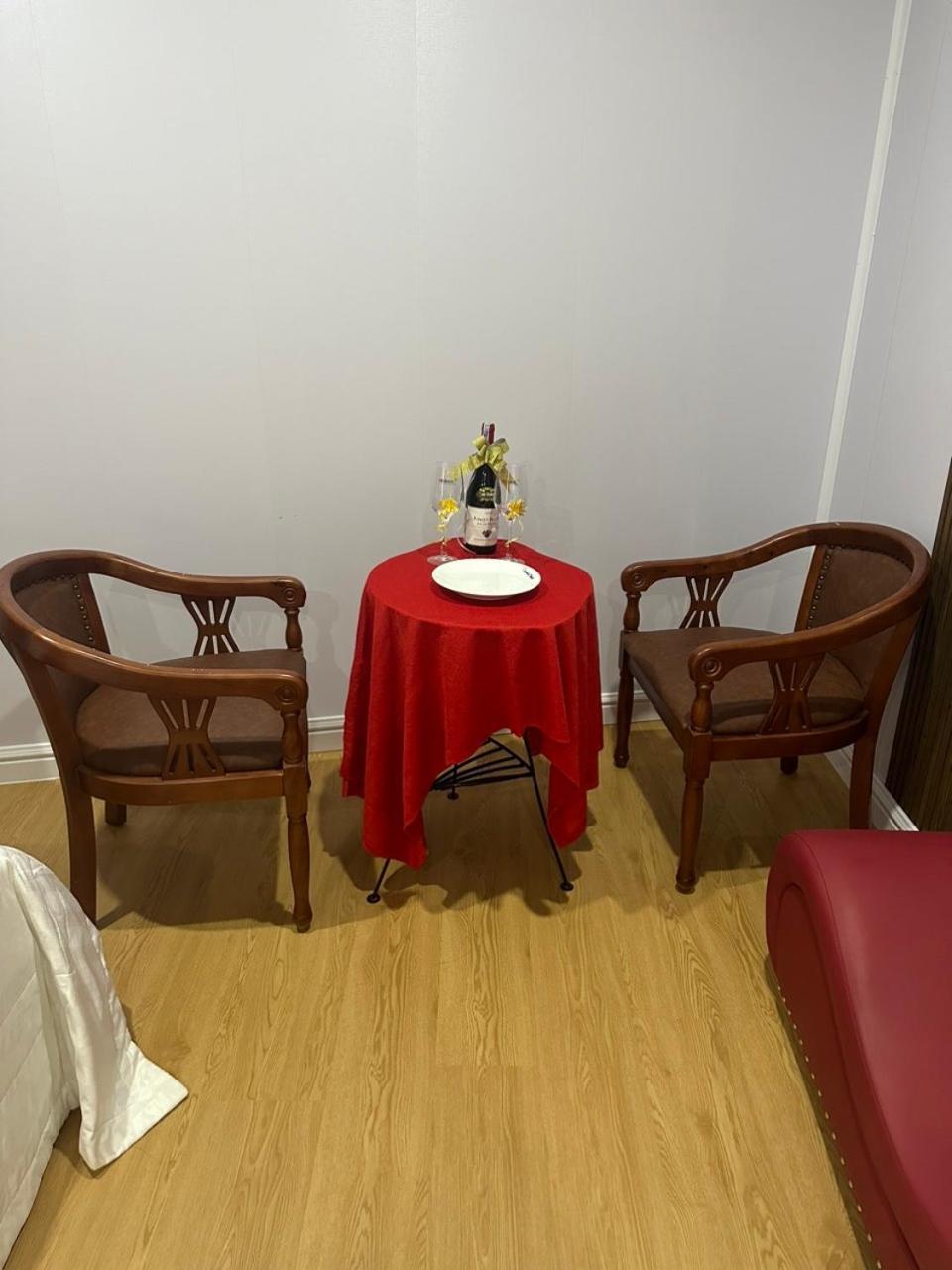 Motel Happy House Bac Lieu Екстер'єр фото